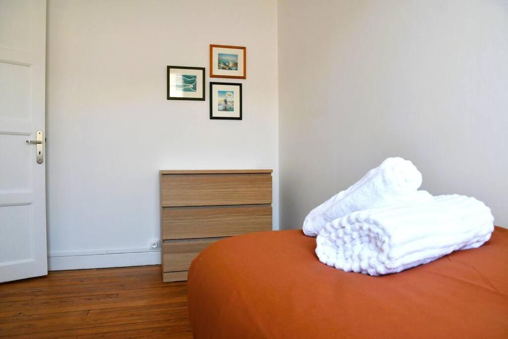 Vue Pyreneenne Elegante Avec 2 Chambres 타르브 외부 사진
