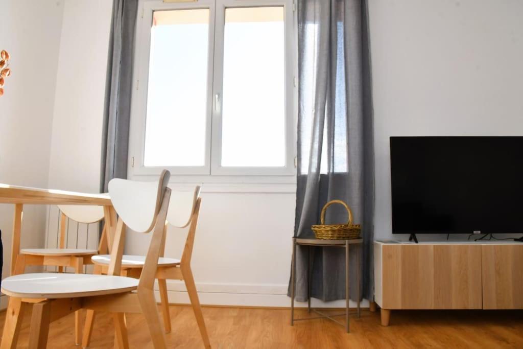 Vue Pyreneenne Elegante Avec 2 Chambres 타르브 외부 사진
